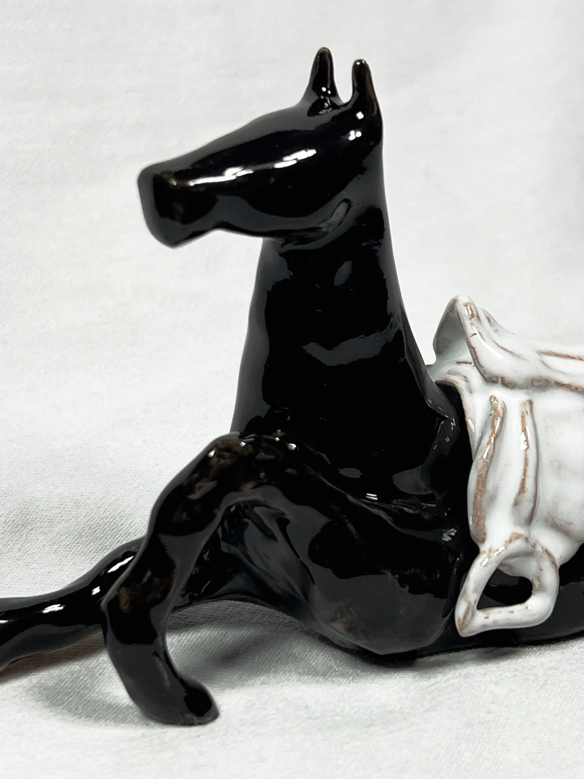 Image of “Tamed/Untamed horse”  by ANNA VERIKI, size: 27x12x9 cm , made of Ceramic , Sculpture medium, from Kyiv, Ukraine, priced at €700 Photo 6 of 11.