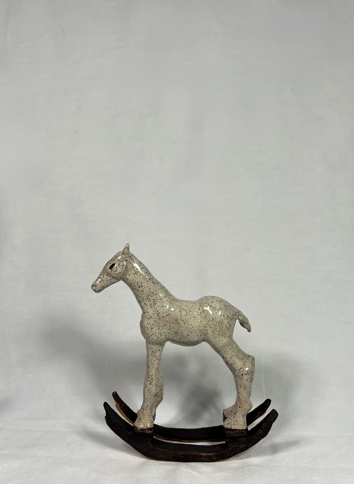 Image of “Poppy Grasshopper” by ANNA VERIKI, size: 13x5 cm, made of Ceramic , Sculpture medium, from Kyiv , priced at €500 Photo 4 of 8.