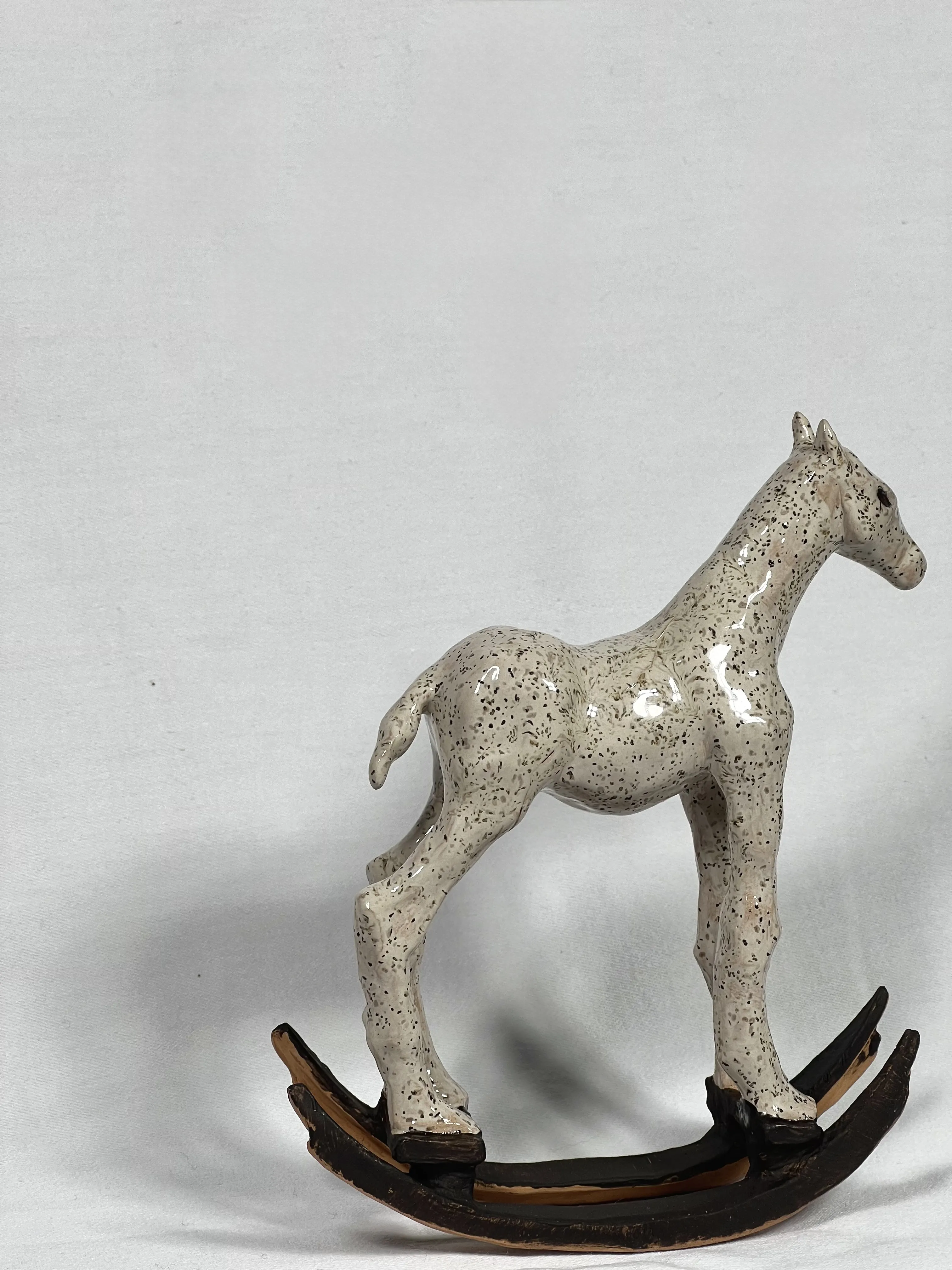 Image of “Poppy Grasshopper” by ANNA VERIKI, size: 13x5 cm, made of Ceramic , Sculpture medium, from Kyiv , priced at €500 Photo 6 of 8.