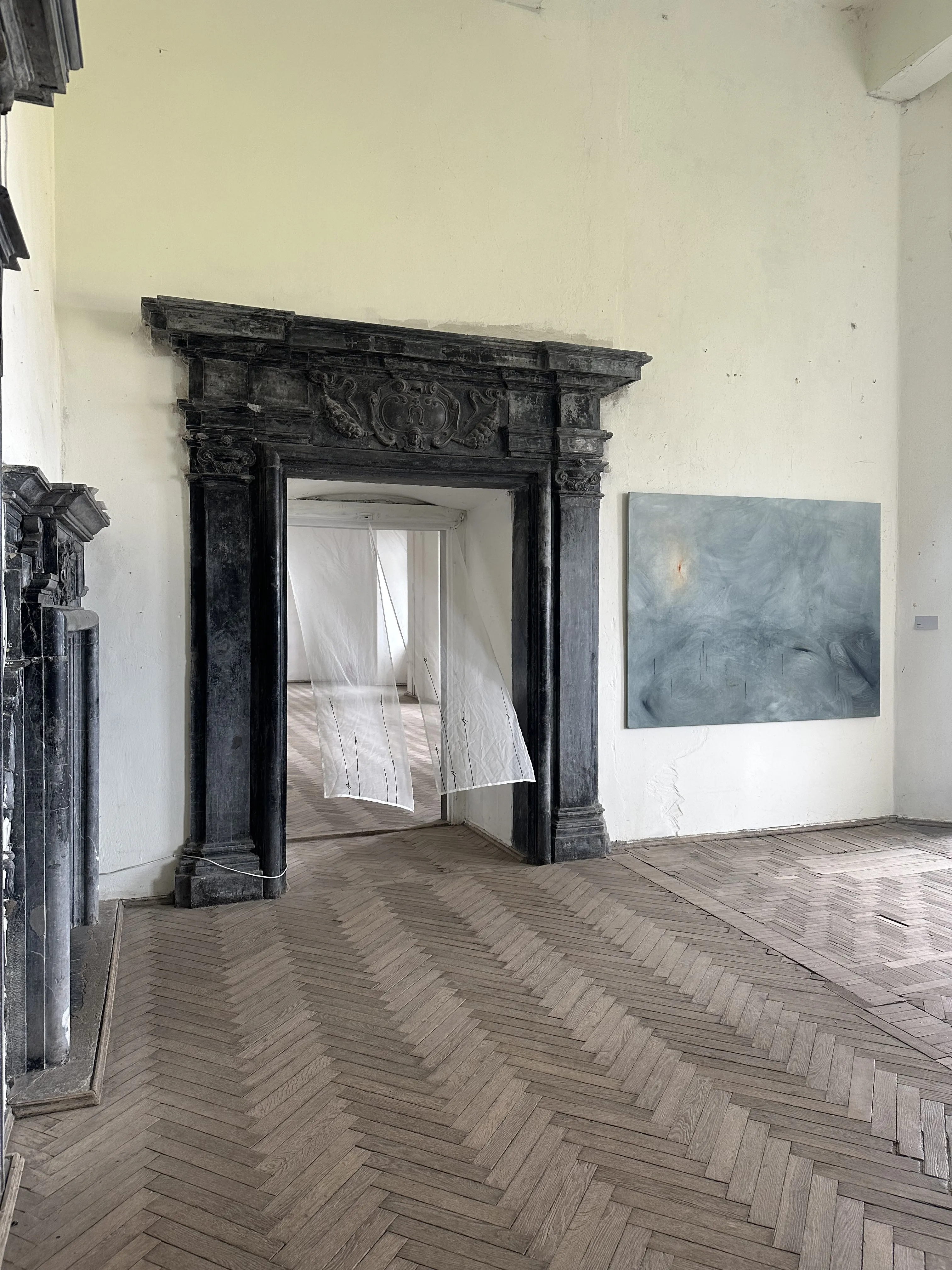 Image of “Field.” by ANNA VERIKI, size: 150x200 cm, made of Oil on canvas, Painting medium, part of the Series 1 series, priced at €2500 Photo 8 of 8.